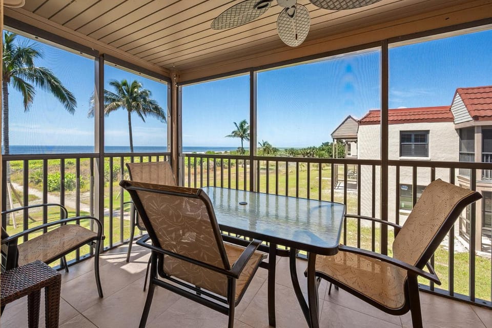 #712 Sanibel Moorings Gulf Front House in Sanibel Island
