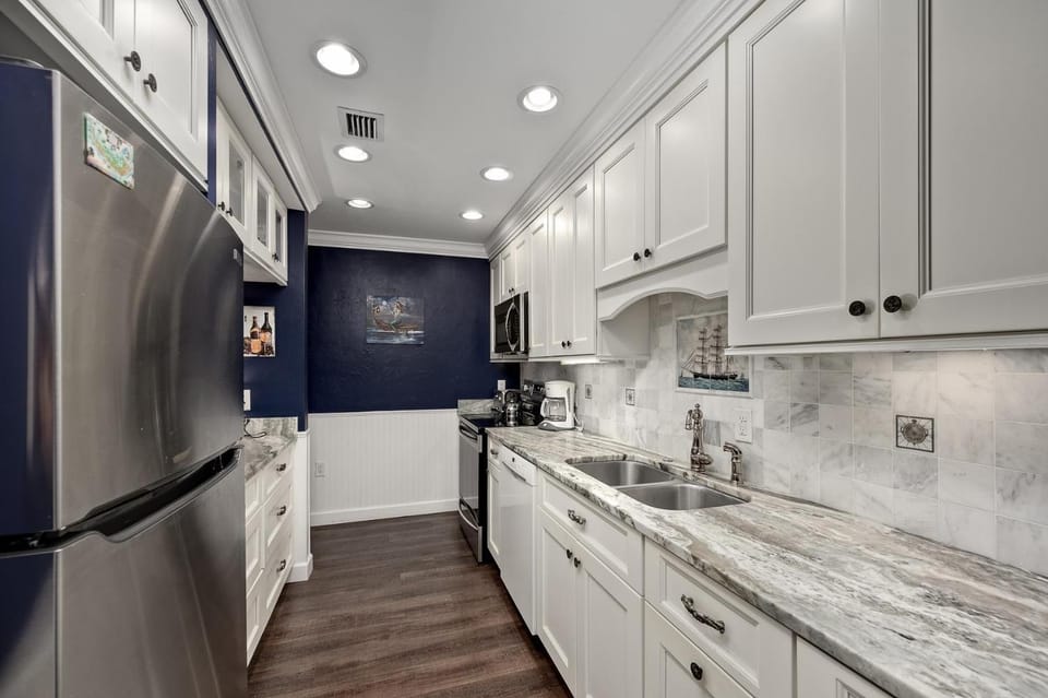 #712 Sanibel Moorings Gulf Front House in Sanibel Island