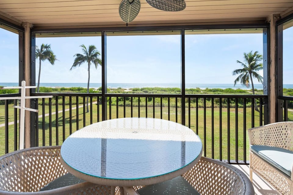 #522 Sanibel Moorings Gulf Front House in Sanibel Island