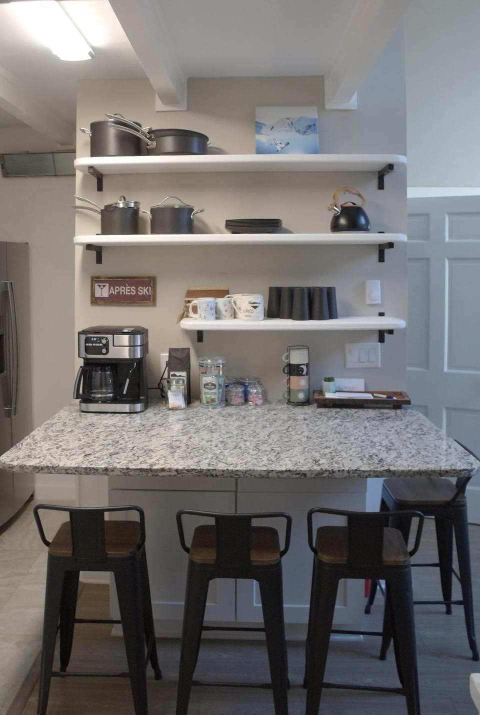 Kitchen or kitchenette, kitchen
