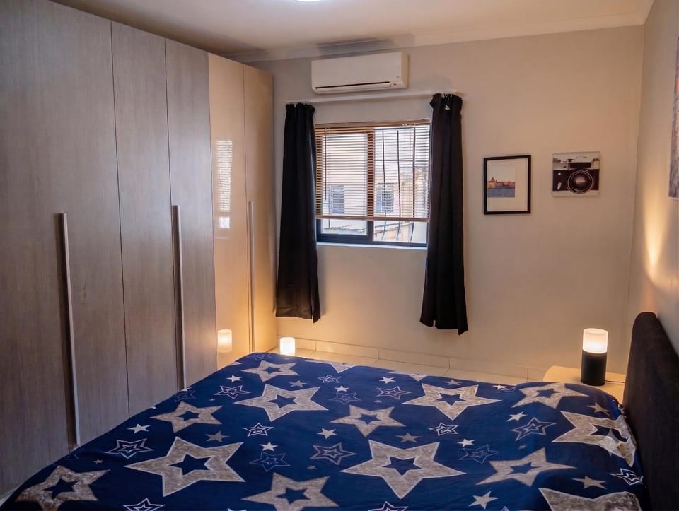 Modern room in prime area for beaches & nightlife! -Fast & easy self check in -Independent access -No Family sharing -Private bathroom - Pembroke Gardens location Vacation rental in Saint Julians