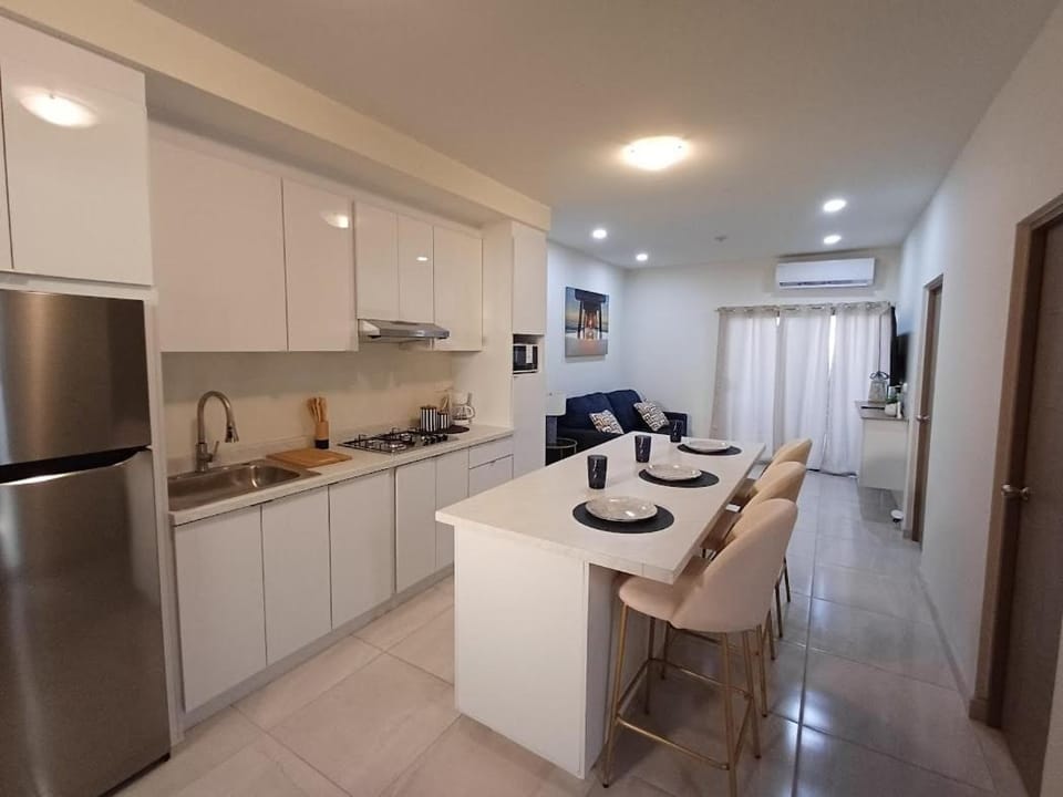 Kitchen or kitchenette, Dining area, toaster