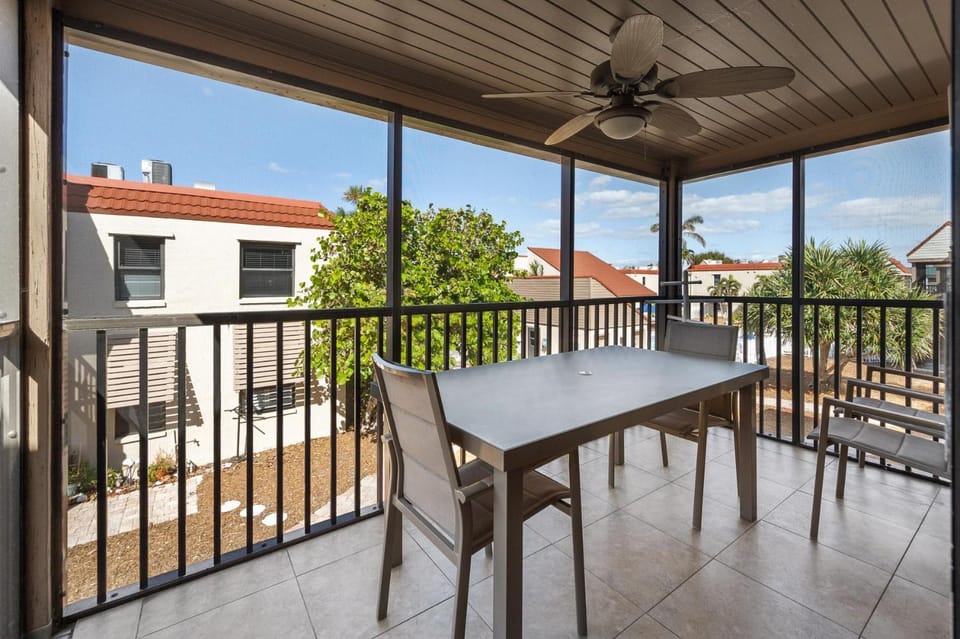 #532 Sanibel Moorings Gulf View House in Sanibel Island