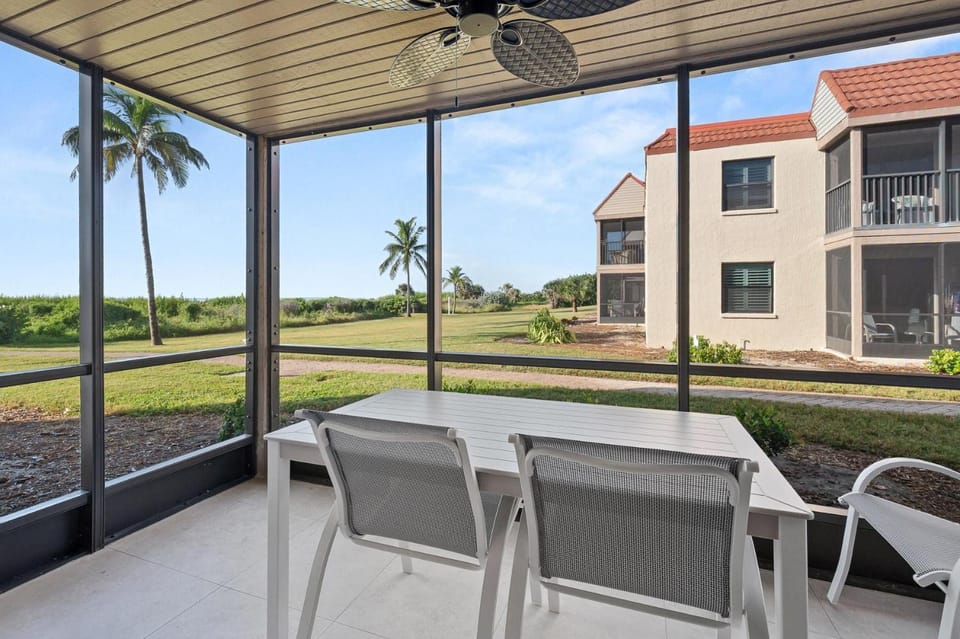 #711 Sanibel Moorings Gulf Front House in Sanibel Island