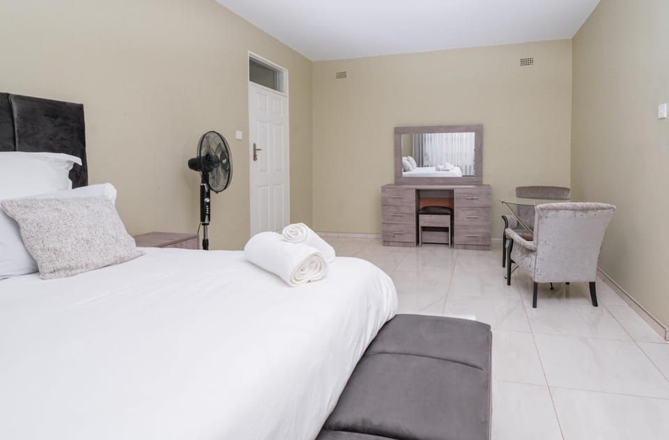 Greenstone Mews Acacia Apartment in Harare