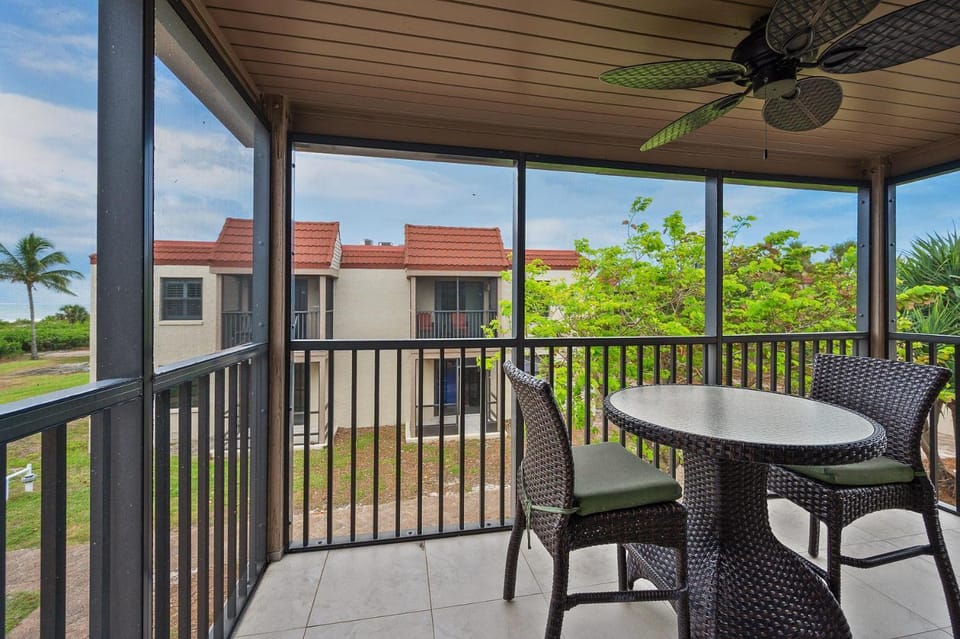 #742 Sanibel Moorings Gulf View House in Sanibel Island