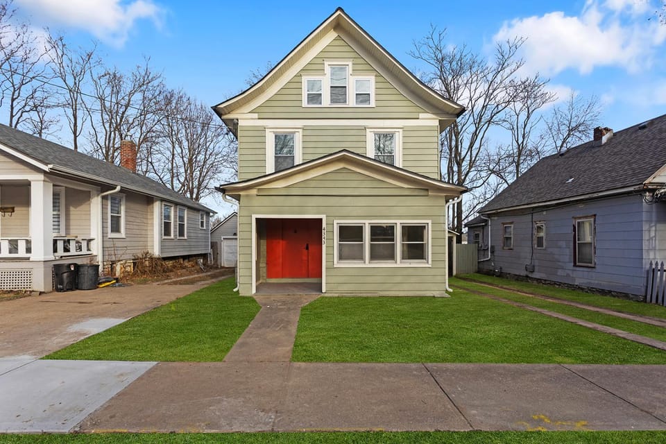 Beautiful 5 Bedroom Home 75 House in Kansas City
