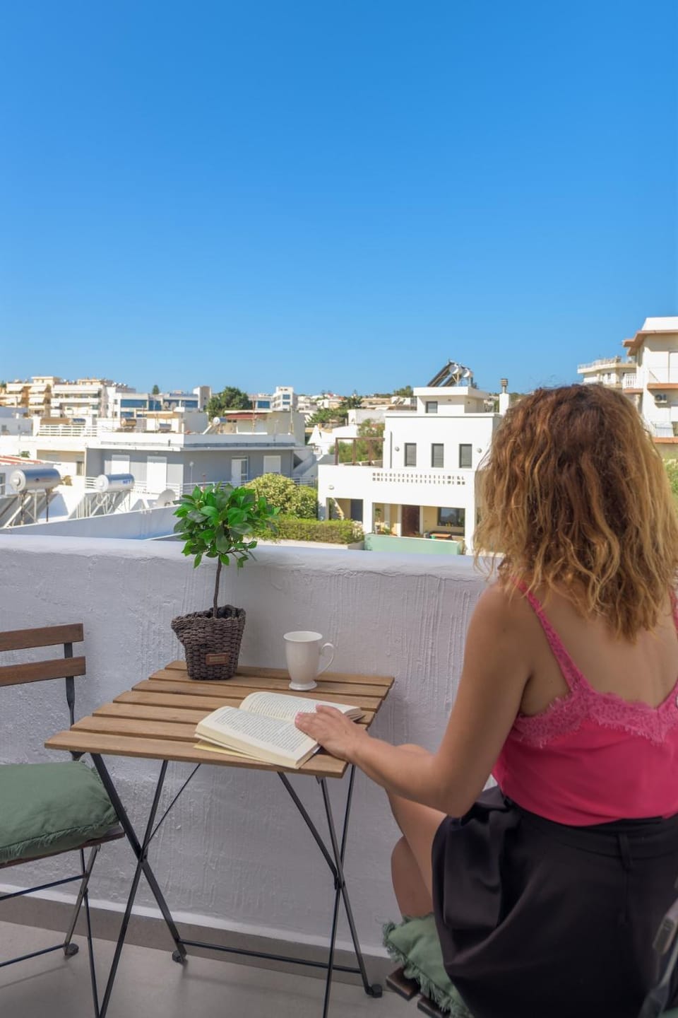 WHITE LINEN SUITE Two Balconies min Old Town Quiet Apartment in Rhodes