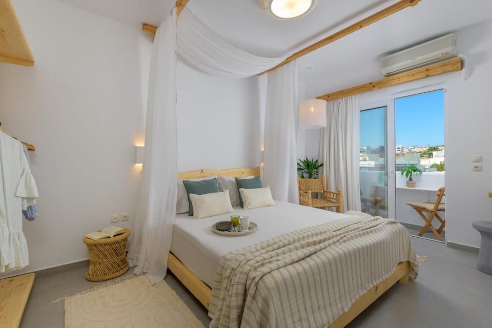 WHITE LINEN SUITE Two Balconies min Old Town Quiet Apartment in Rhodes