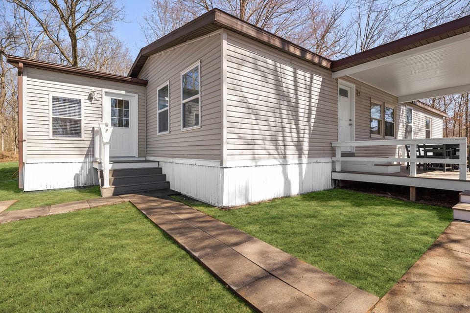 Four Quarters Sports & Trails House in Michigan