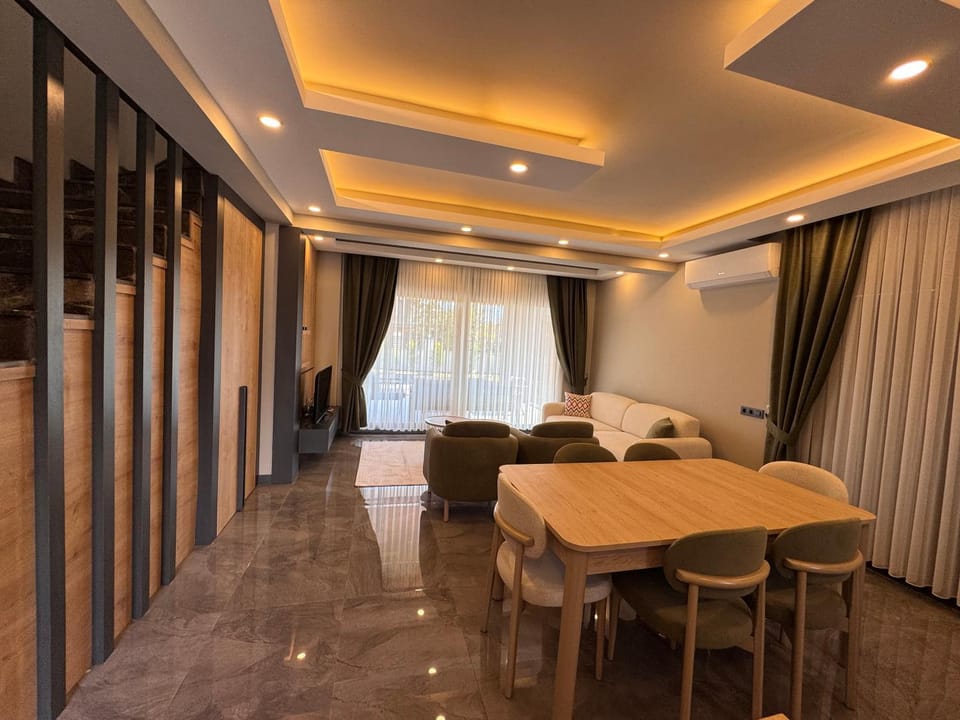 TV and multimedia, Living room, Seating area