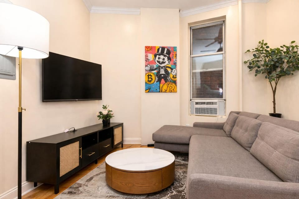 Stylish 2BR Retreat North of Central Park Apartment hotel in Harlem