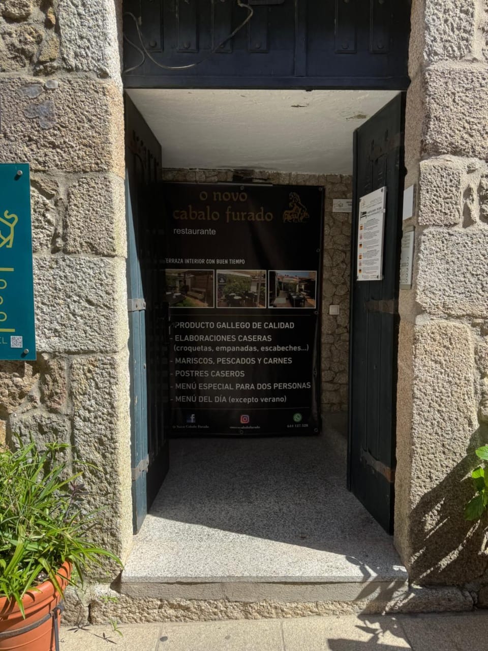 Facade/entrance