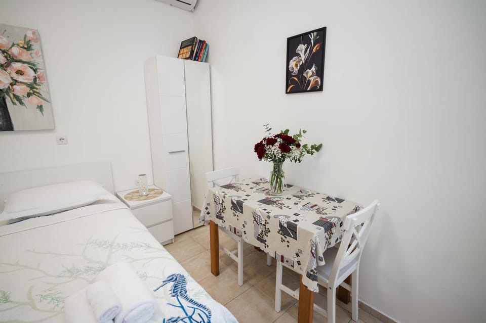 Studio Sunce Apartment in Tisno