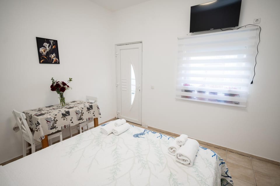 Studio Sunce Apartment in Tisno