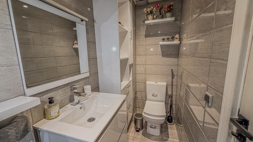 Toilet, Bathroom