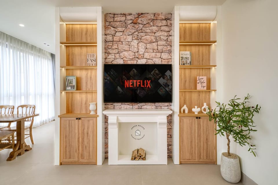 TV and multimedia, Living room, Seating area