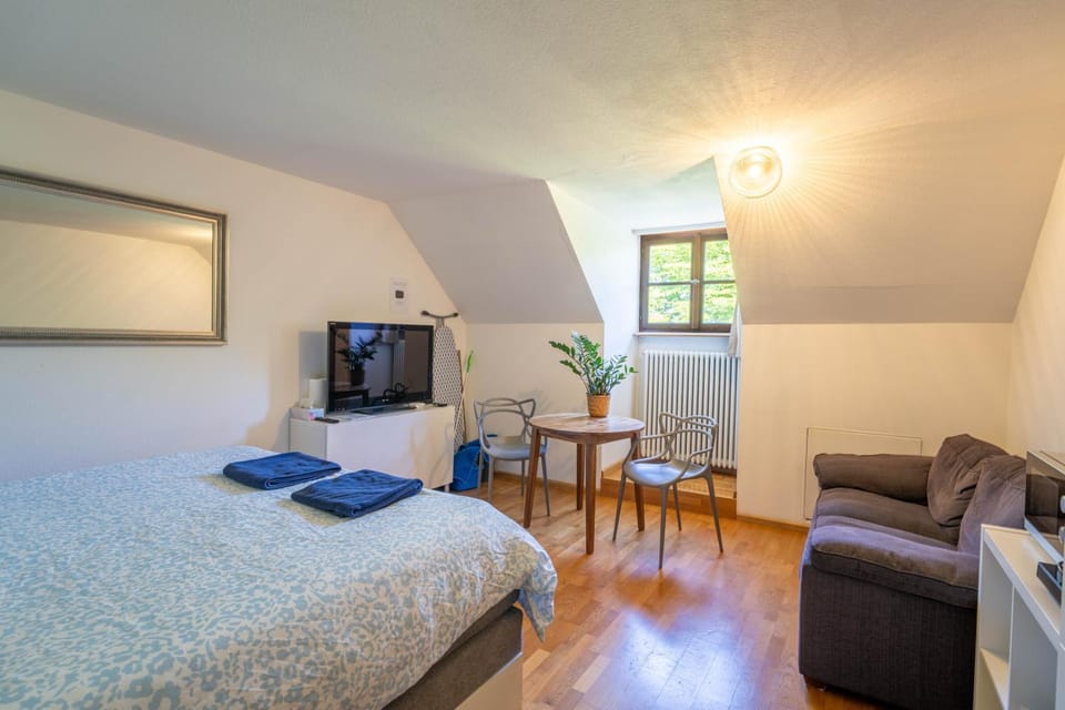 View (from property/room), Bedroom, Garden view