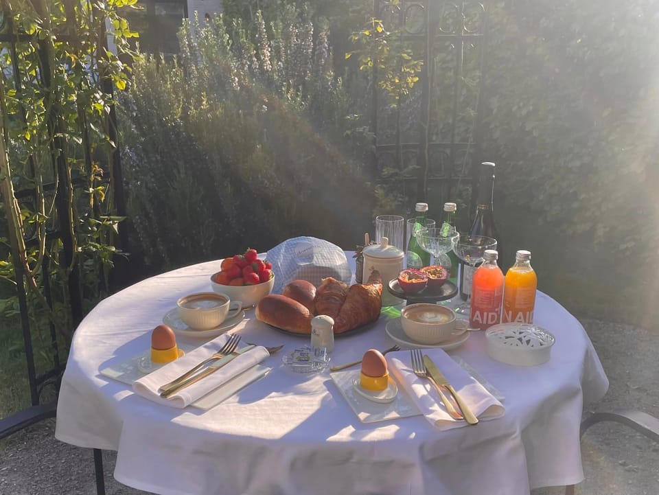 B&B Restaurant Au Petit Plaisir Bed and Breakfast in Flanders