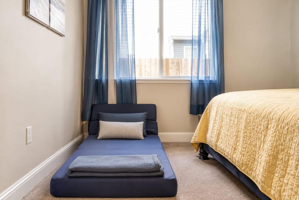 Grace Vista Spacious Near Downtown, Bars, UC Davis House in West Sacramento