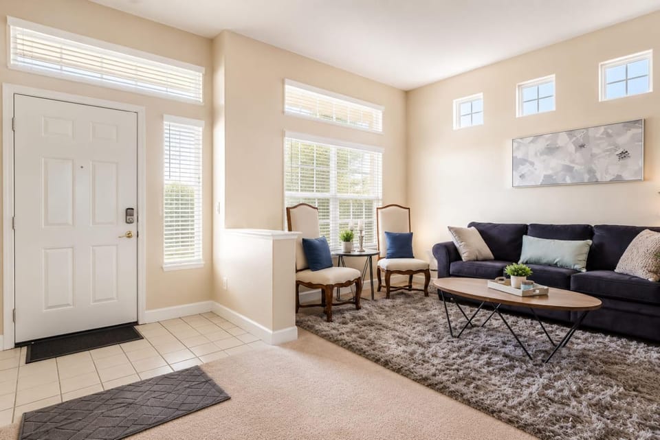 Grace Vista Spacious Near Downtown, Bars, UC Davis House in West Sacramento