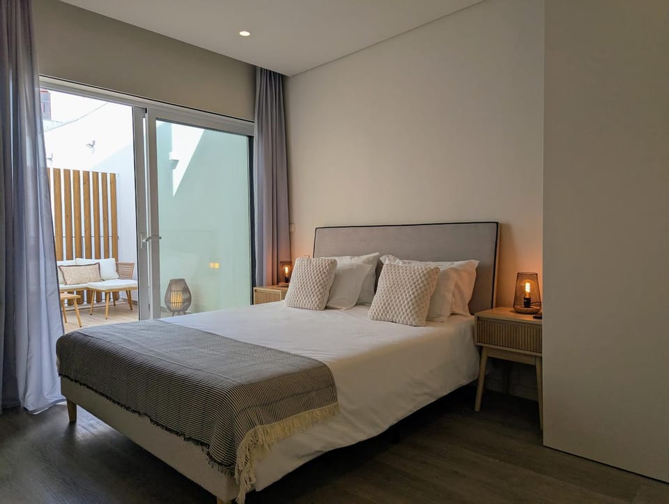Patio, Bed, Balcony/Terrace, Bedroom