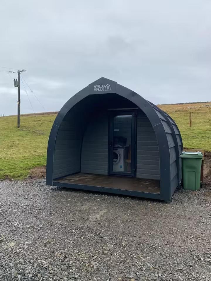 Starlight by Mirremora l Shetland l St Ninians Isle l Cosy Pod Apartment in Scotland