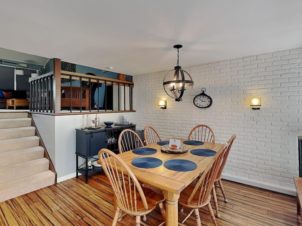 Seating area, Dining area, furniture