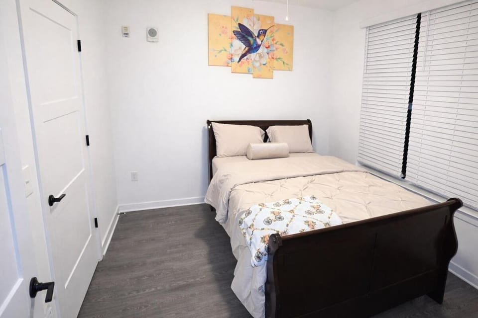 Luxurious 2BR 2BR Uptown Oasis, BOA, NASCAR, AIRPORT and all City View with Free Parking Apartment in Charlotte