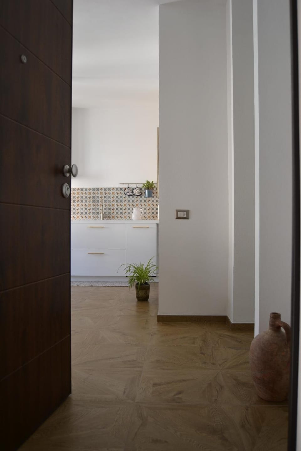 Facade/entrance, Kitchen or kitchenette, kitchen