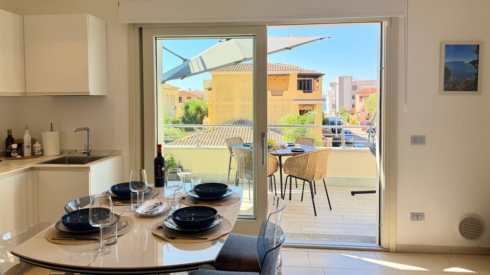 Balcony/Terrace, Balcony/Terrace, Kitchen or kitchenette, Sea view, Sea view, kitchen, kitchen
