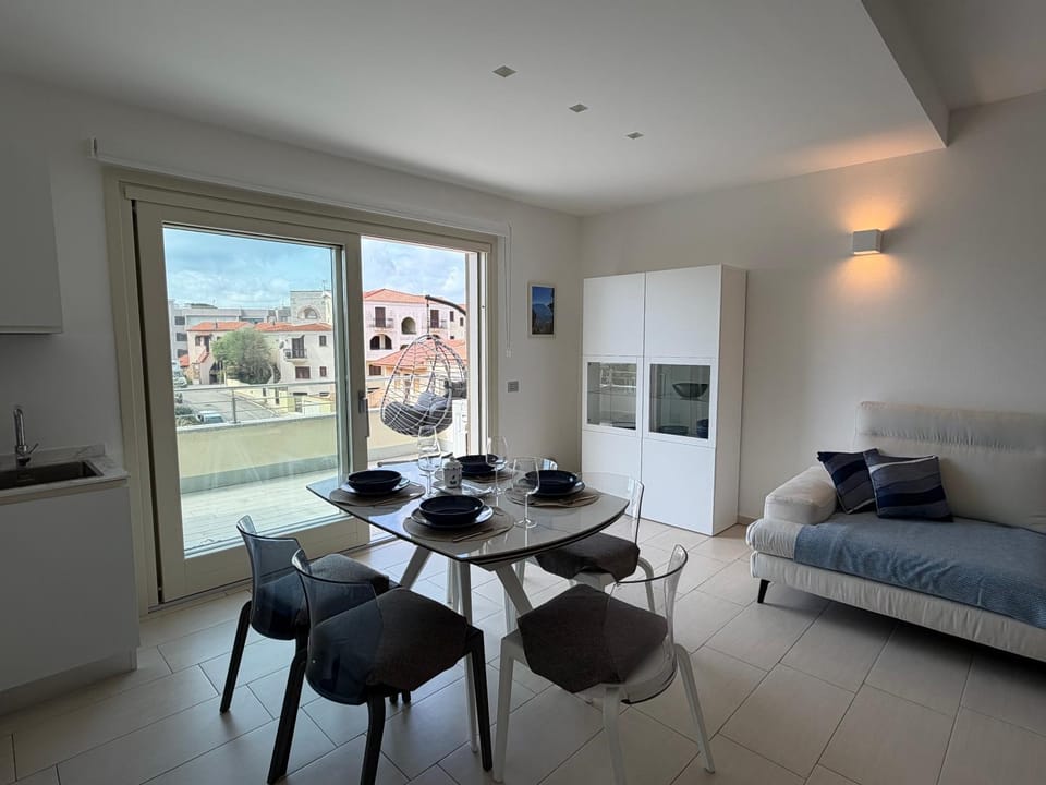 Balcony/Terrace, Living room, Seating area, Dining area, Sea view, kitchen, air conditioner