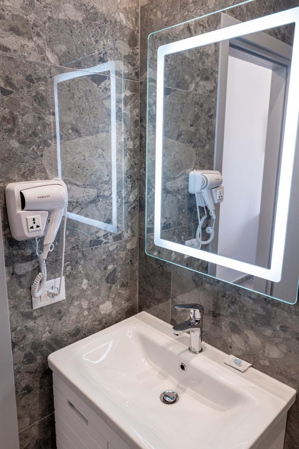 Bathroom, heating