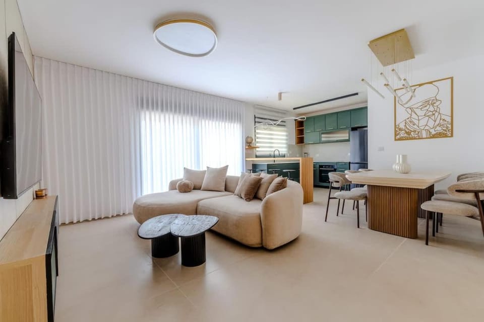 Wonderful 3-BDR in Kiryat Haim BY MadrigalRentals Apartment in Haifa