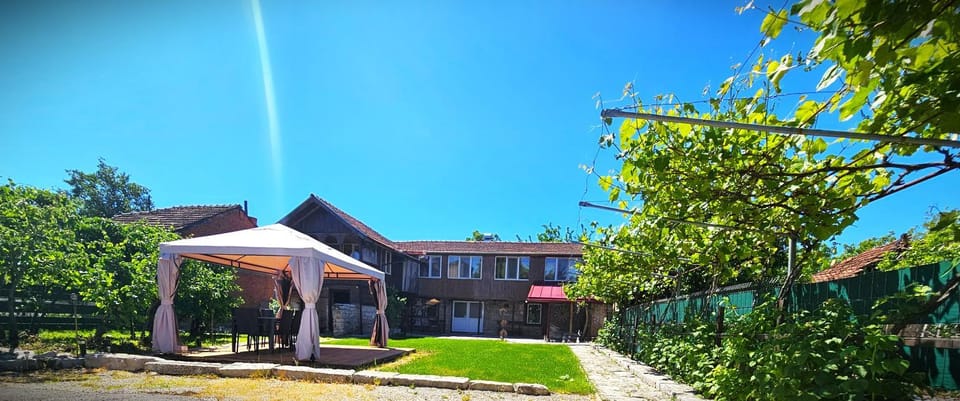 Patio, Inner courtyard view