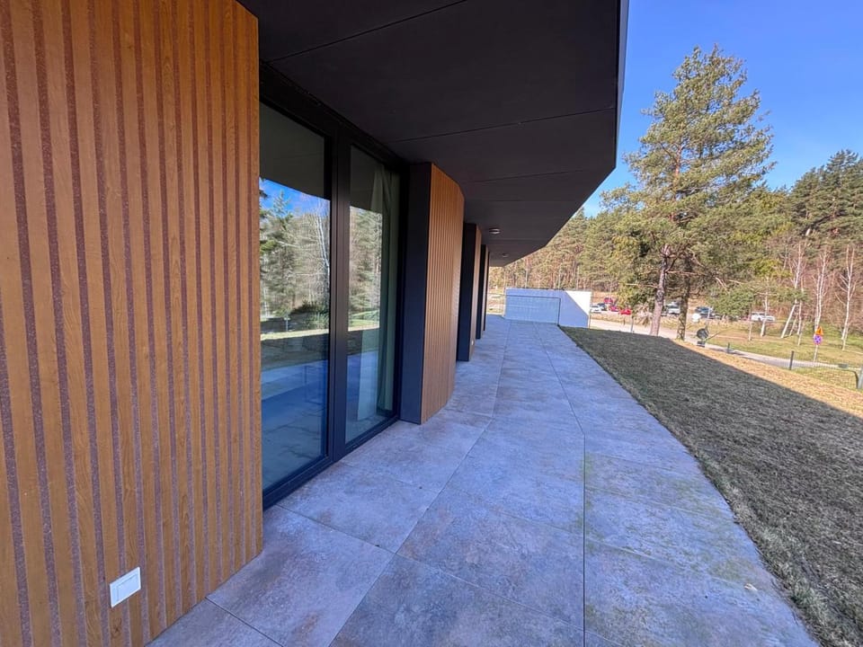 Property building, Day