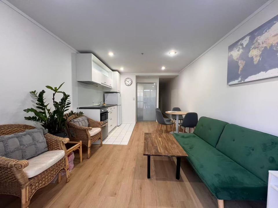 spacious cozy nest in auckland cbd with gym, swiming pool,balcony, parking , city view Apartment in Auckland