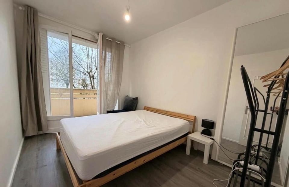 Simple comme Bonjour Apartment in Laon