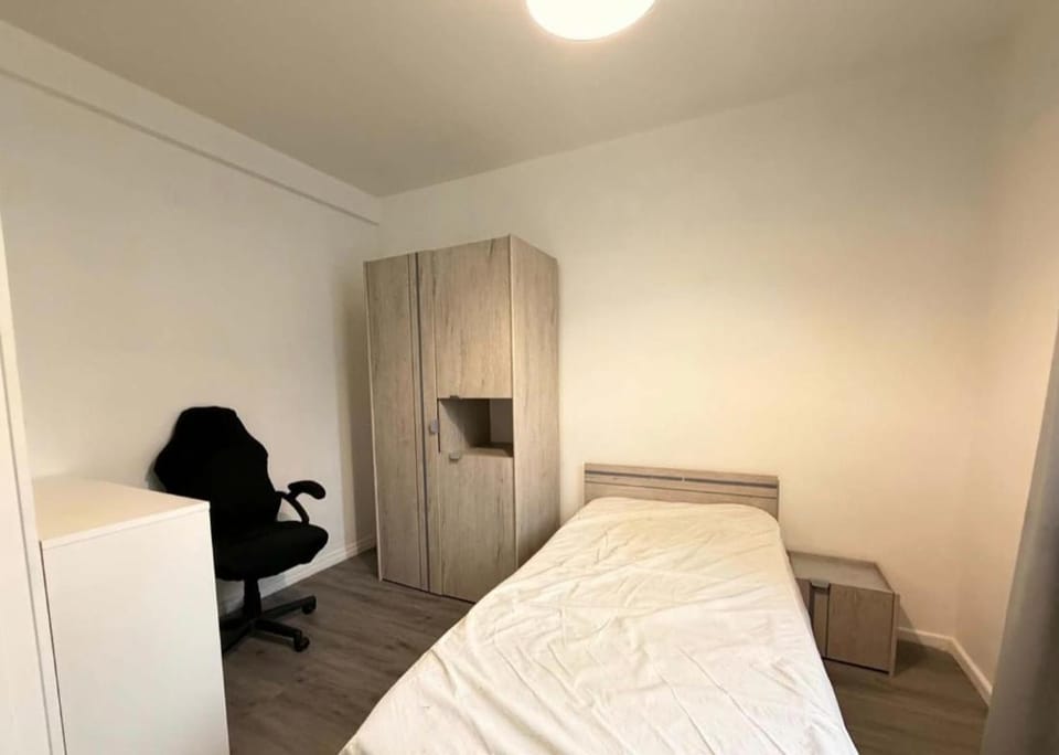 Simple comme Bonjour Apartment in Laon