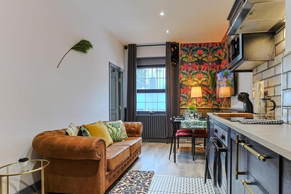 Casa Cabana - Building - sleep 20 Apartment in Newcastle upon Tyne