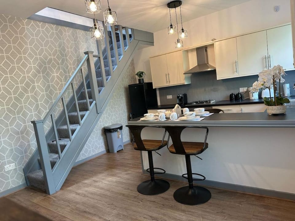 Snuggle Inn Burnley House in Burnley