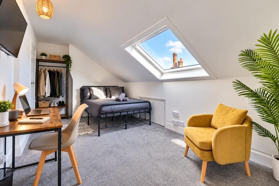 WorkStay Orchard Road - Contractor & Work Stay House in Portsmouth
