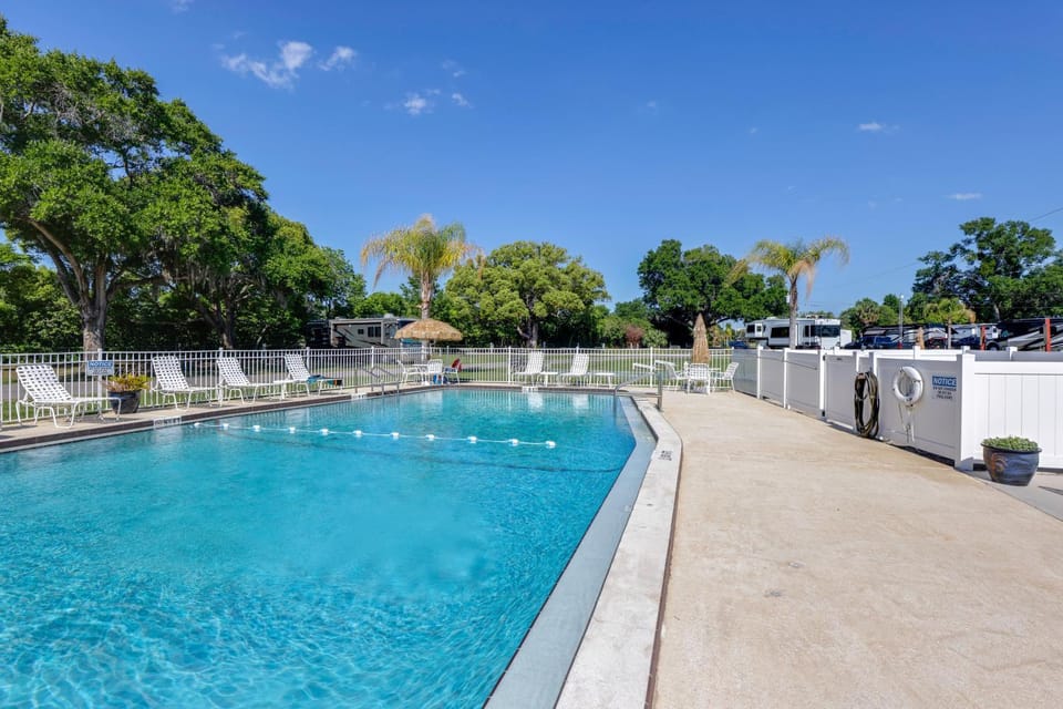 Pool Access! Spacious Home Near Wekiwa Springs House in Apopka