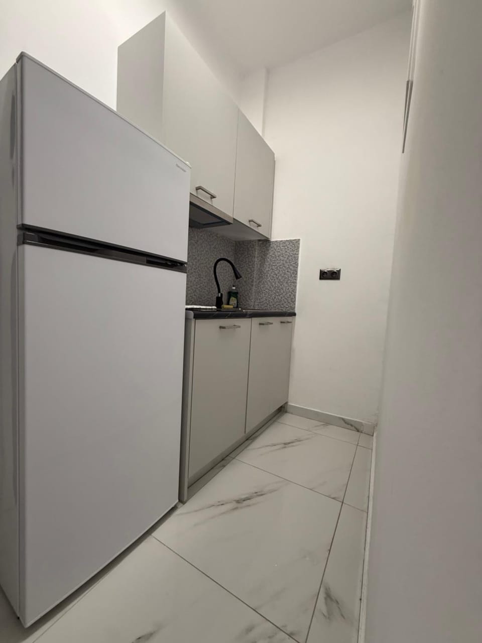 Capsule Apartment in Athens