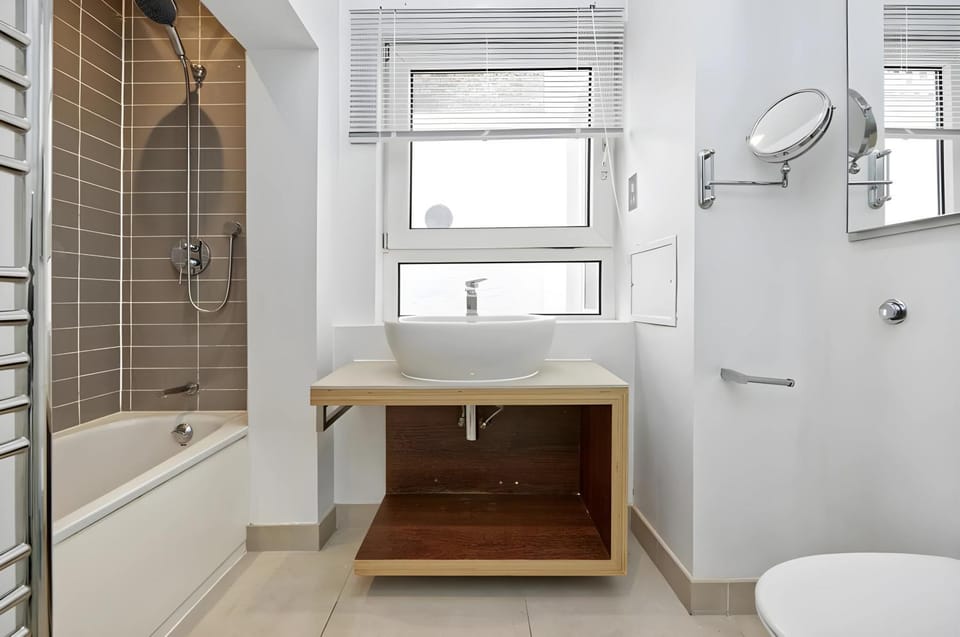 Bathroom, Bath