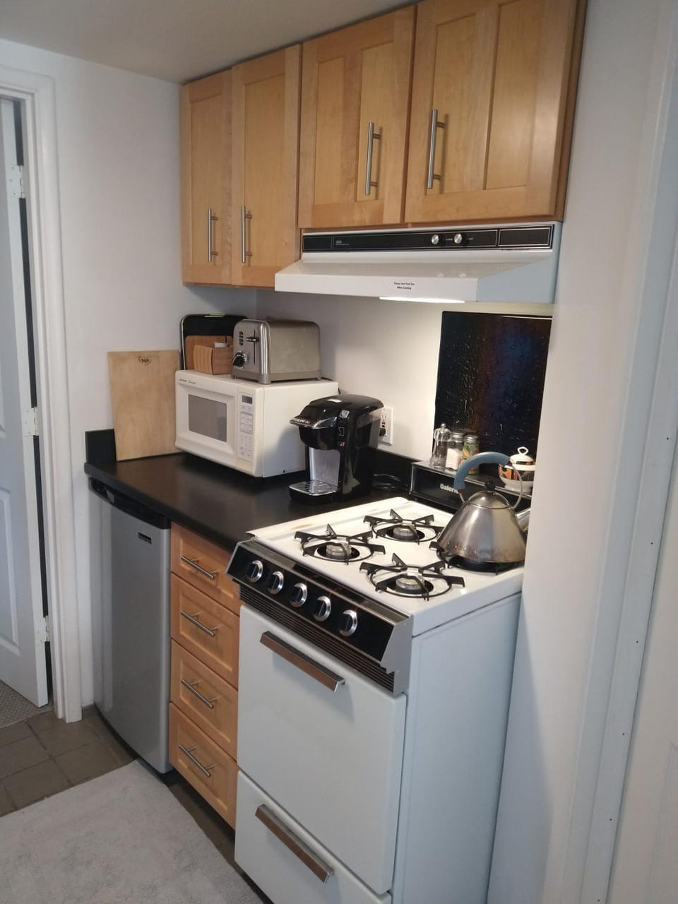 Kitchen or kitchenette, kitchen