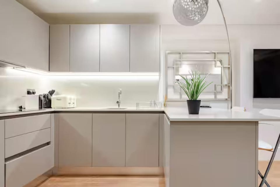 Coffee/tea facilities, Kitchen or kitchenette, dishwasher, oven, pet friendly, stove