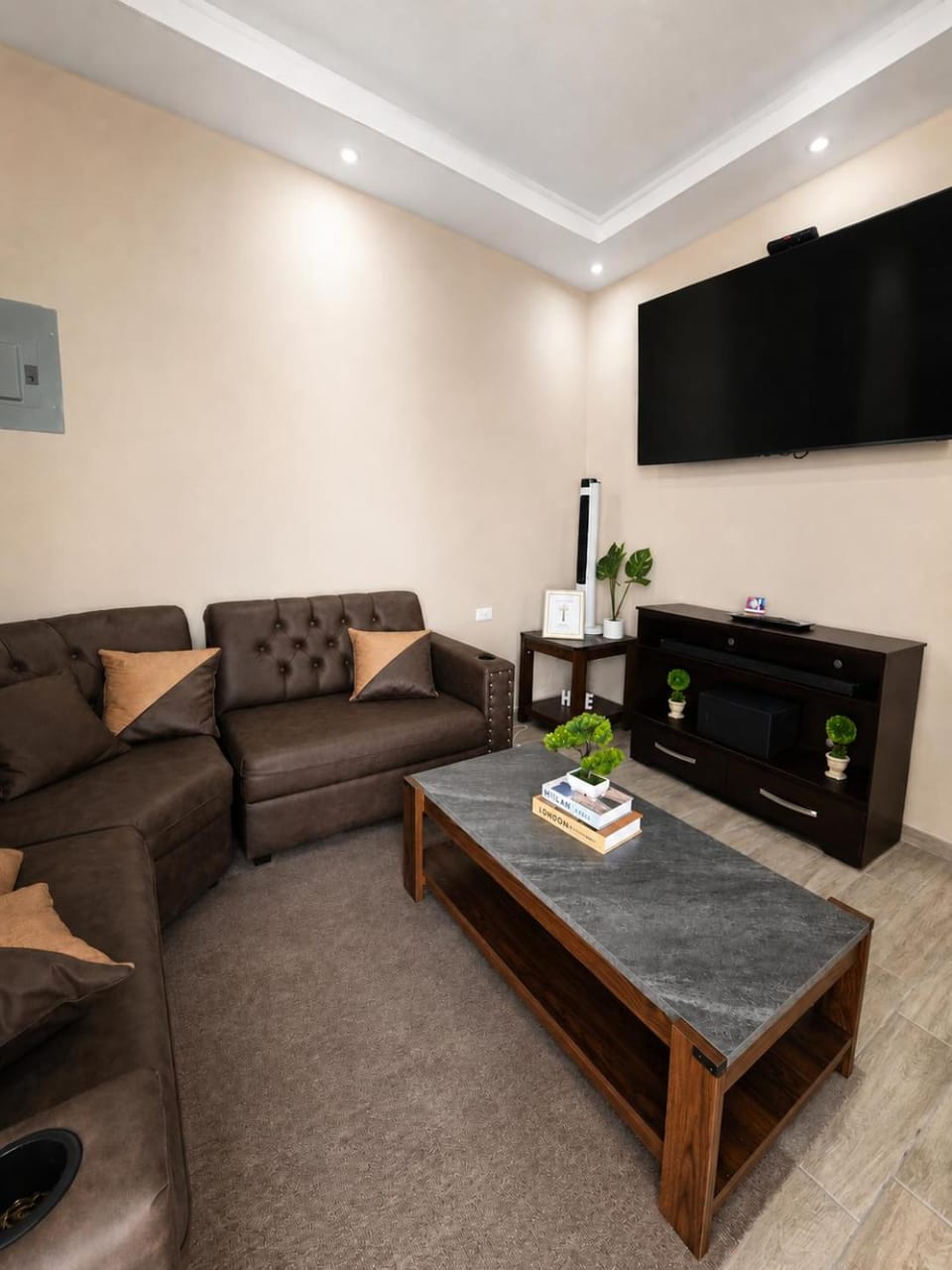 Vibras La Ceiba -Entire House for 6 with Private Parking Apartment in La Ceiba
