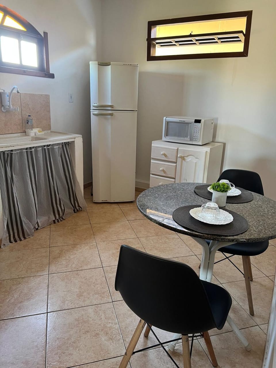 Apartamento em Atafona 02 Qtos com Ar cond Varanda Wifi Apartment in São João da Barra