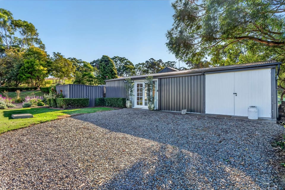 Property building, Day, Garden, Garden view